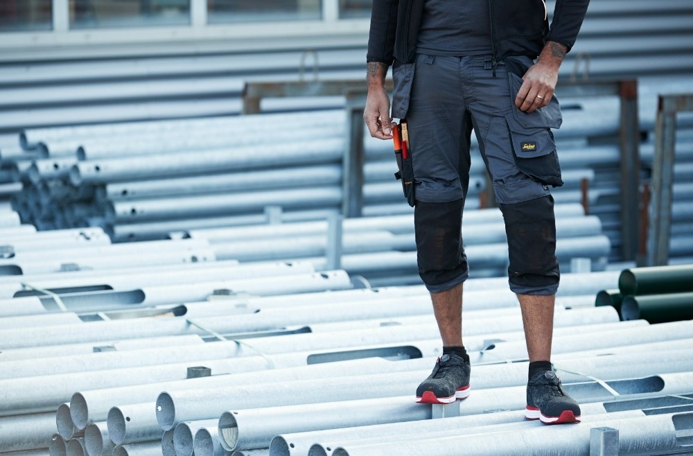 Jak wybierać spodnie robocze? Czy wygląd to nie wszystko?