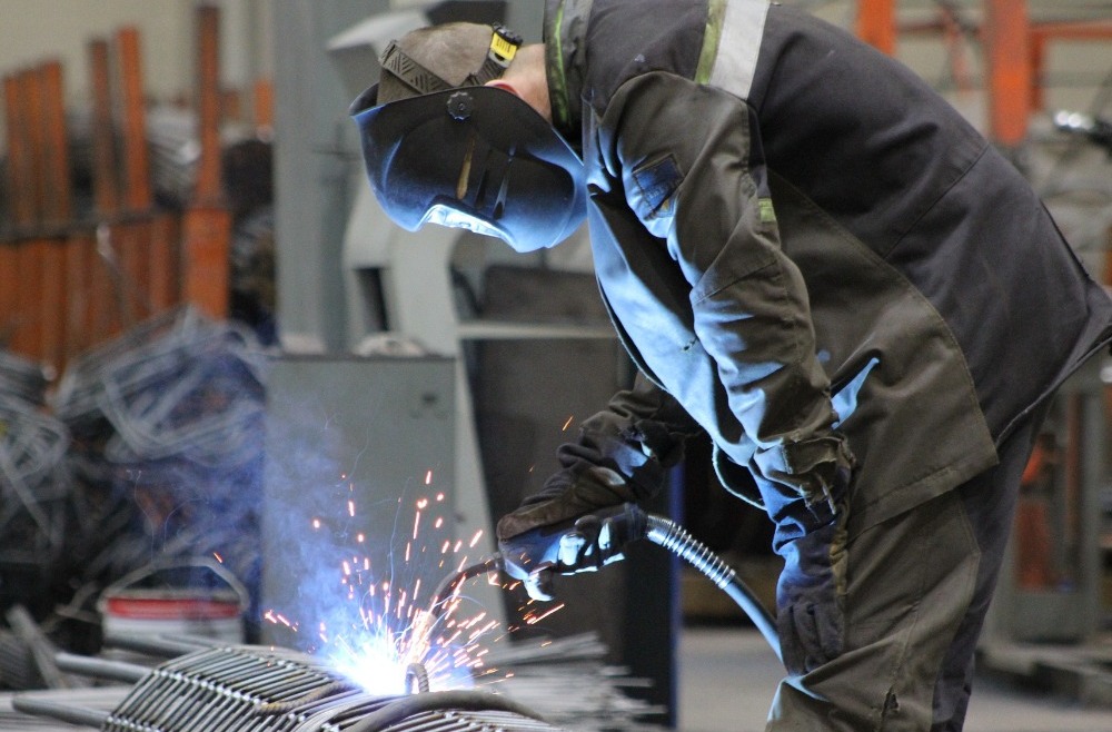 Dobra odzież elektrostatyczna, niepalna to wymóg konieczny!