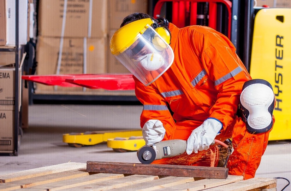 Jakie są przeciwwskazania do stosowania sprzętu filtrującopochłaniającego?